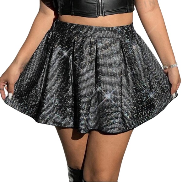 🪩 PLUS Sequin Skirt 🪩 - Picture 2 of 7